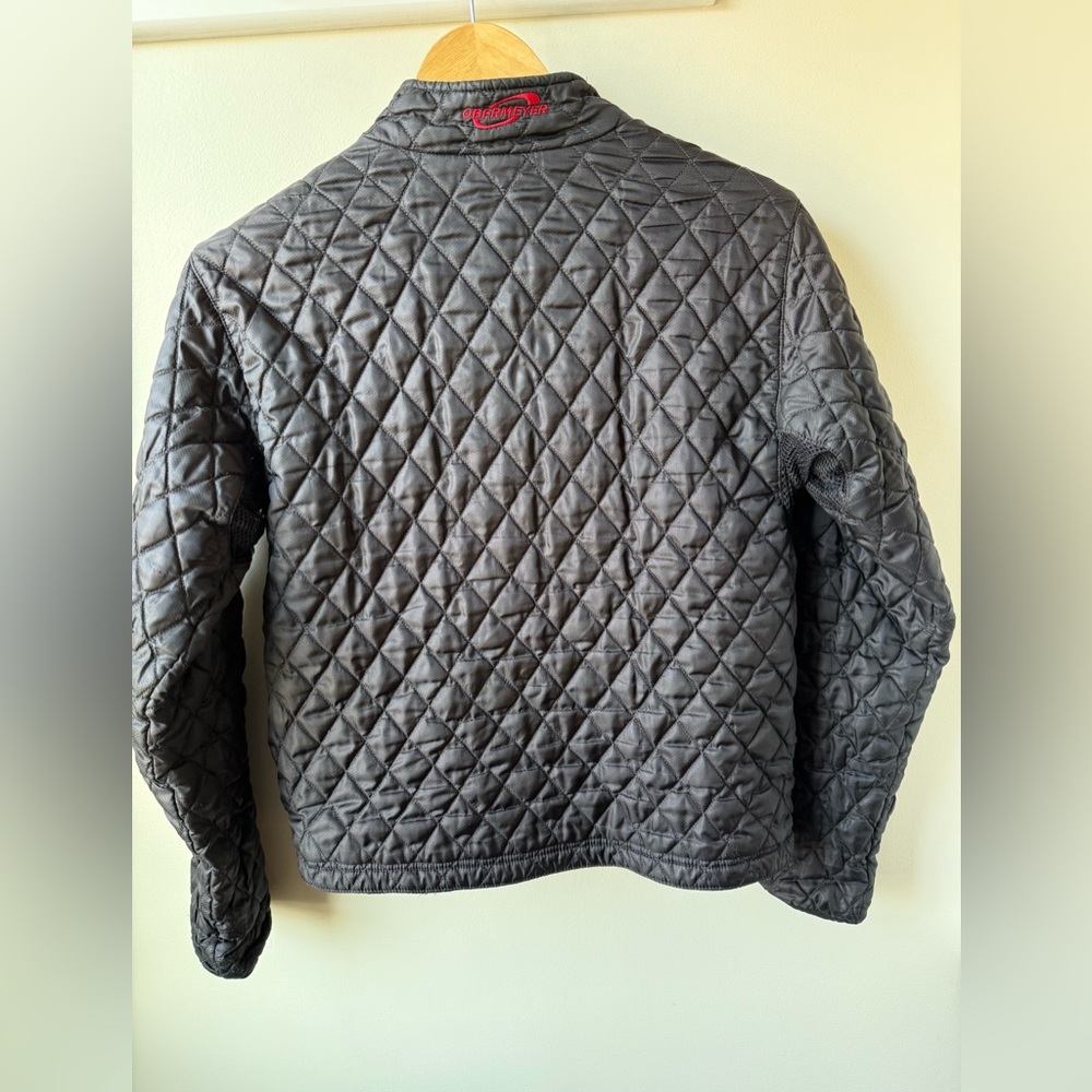 Obermeyer Quilted Jacket Apres Ski Snow Lightweight Black Gorpcore Performance 8 View 2